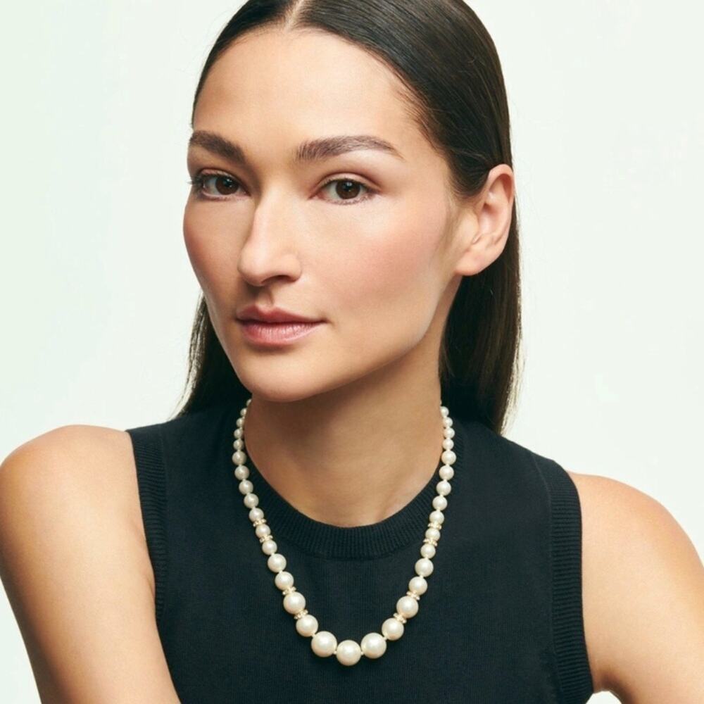 Brooks Brothers White Pearl Necklace Women's NWT